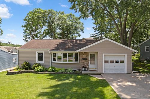204 Panther Trl, Monona, WI, 53716-3138 | Card Image