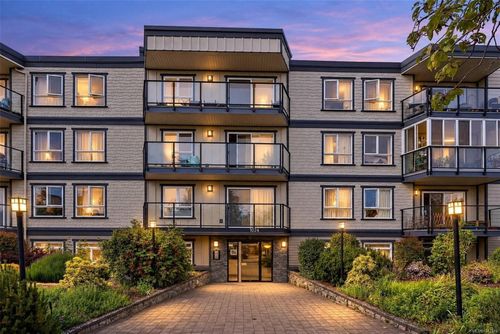 104-1024 Fairfield Rd, Victoria, BC, V8V3A5 | Card Image