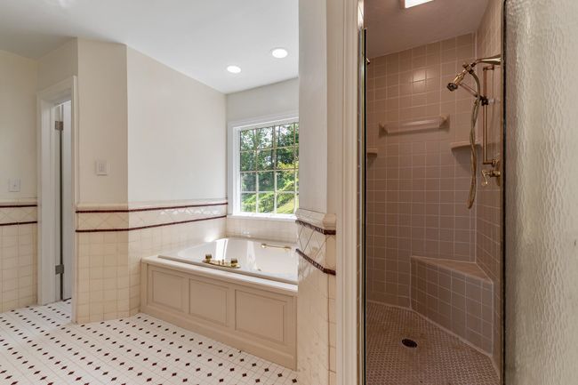 3 Willow Glen Rd, House other with 4 bedrooms, 4 bathrooms and null parking in Huntington WV | Image 39
