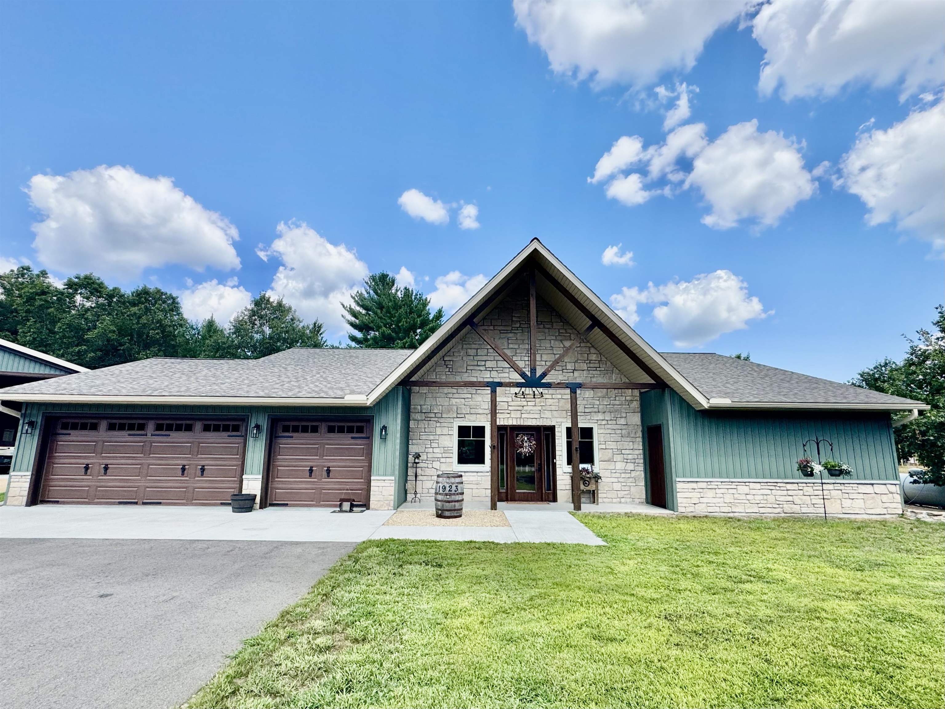 Residential in Strongs Prairie
