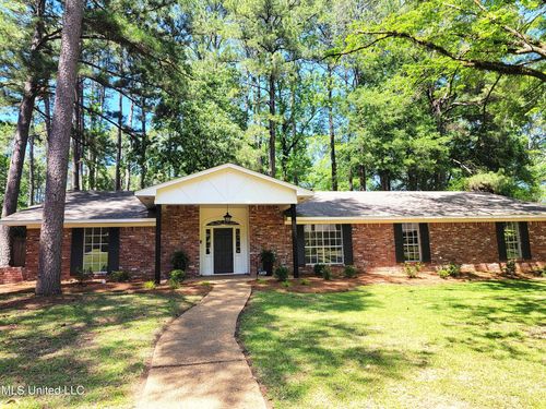 5459 Red Fox Road, Jackson, MS, 39211 | Card Image