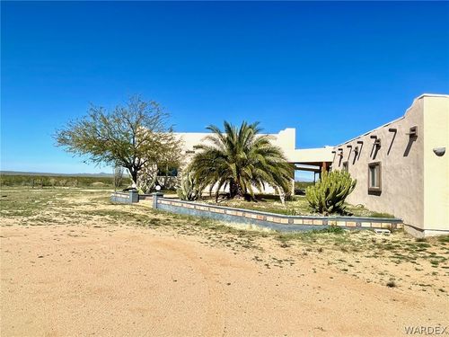 21477 S Sundance Kid Rd, Yucca, AZ, 86438-1105 | Card Image