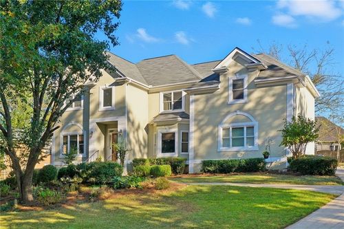 925 Brandon Ridge Dr, Roswell, GA, 30075-3061 | Card Image