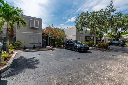 1504 Nw 112th Ter, Pembroke Pines, FL, 33026-2686 | Card Image