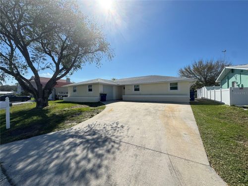 4820 Shell Stream Blvd, NEW PORT RICHEY, FL, 34652-4443 | Card Image