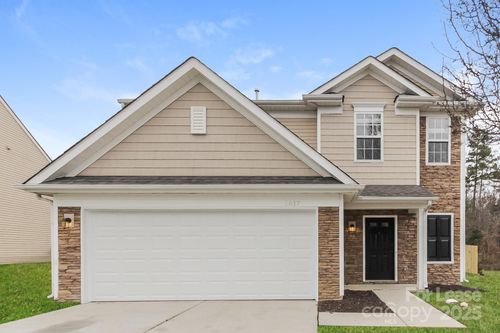 6817 Goldenwillow Dr, Charlotte, NC, 28215-7150 | Card Image
