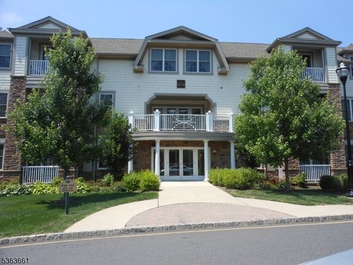 464-464 Victoria Dr, Bridgewater, NJ, 08807-1206 | Card Image