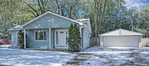 5940 Daniels St, Taylor, MI, 48180-1002 | Card Image