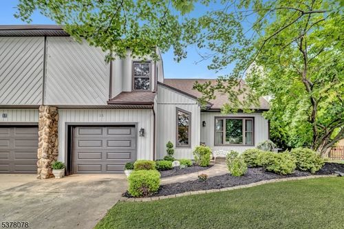 15 Independence Dr, Hillsborough, NJ, 08844-4413 | Card Image
