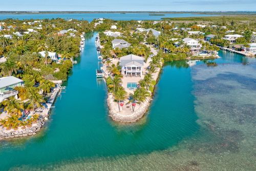 17013 Coral Dr, Sugarloaf Key, FL, 33042-3641 | Card Image