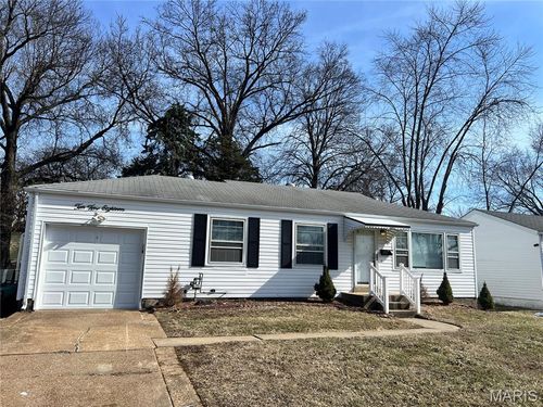 10518 Ewell Dr, Saint Louis, MO, 63137-2243 | Card Image