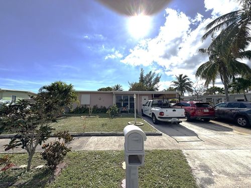 1310 Ne 44th St, Pompano Beach, FL, 33064-5869 | Card Image