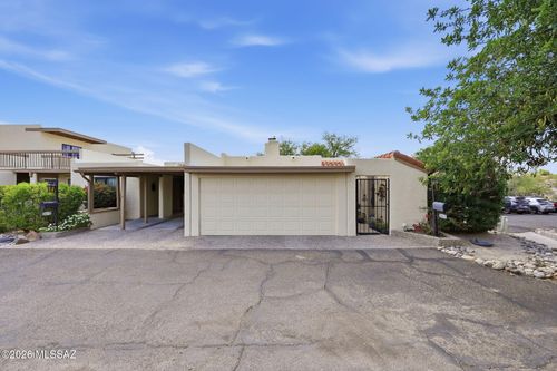 651 Camino Lujosa, Tucson, AZ, 85704-5805 | Card Image