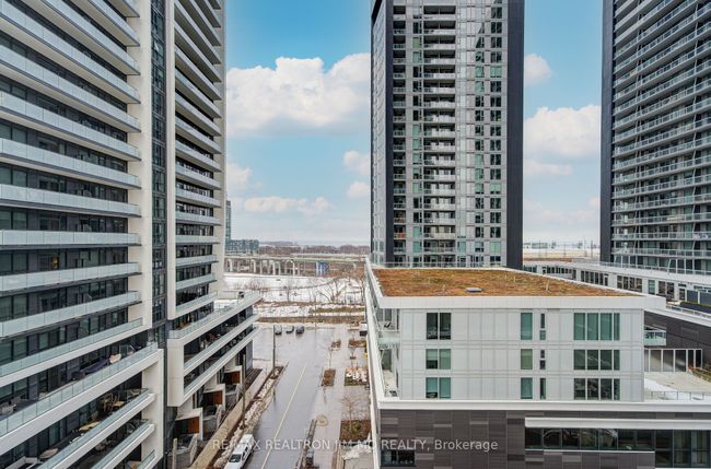 811 - 50 Ordnance St, Condo with 3 bedrooms, 2 bathrooms and 1 parking in Toronto ON | Image 40