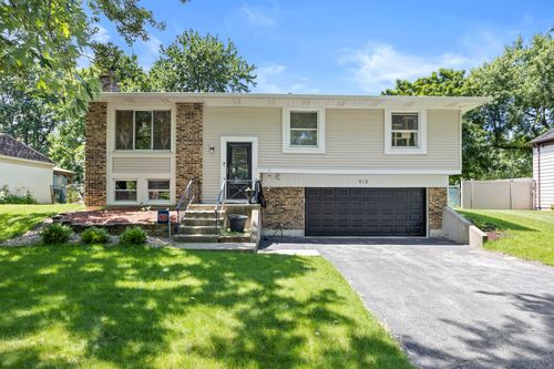 313 Bedford Rd, Bolingbrook, IL, 60440-2031 | Card Image