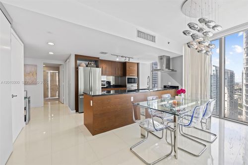 3710-495 Brickell Ave, Miami, FL, 33131-2853 | Card Image