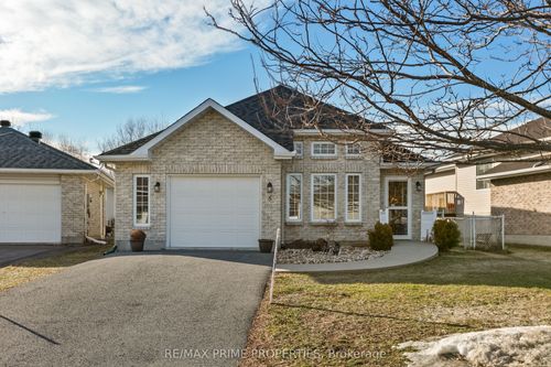 5 Gail Elizabeth Crt, Cornwall, ON, K6H0A7 | Card Image