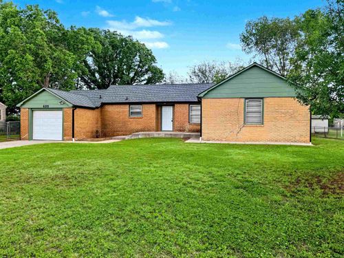 620 N Oak, Goddard, KS, 67052 | Card Image