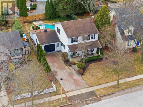 620 Charlotte St, Niagara on the Lake, ON, L0S1J0 | Card Image