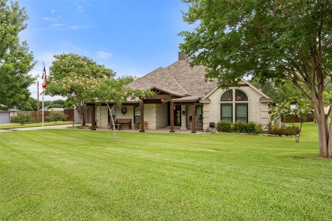230 Bent Tree Trl, House other with 3 bedrooms, 2 bathrooms and null parking in Burleson TX | Image 33