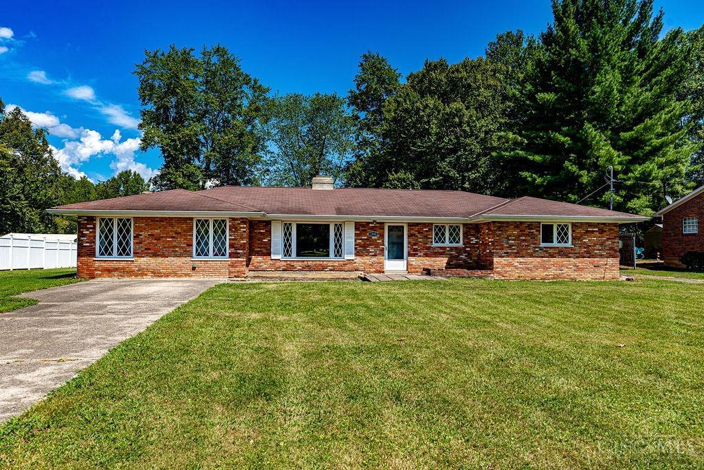 Karen Dr, Batavia, OH 45103