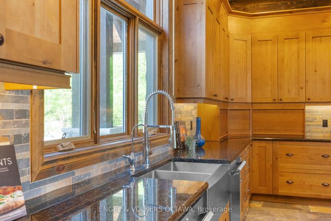 159 Bluff Point Dr, House other with 9 bedrooms, 7 bathrooms and 17 parking in Calabogie ON | Image 12