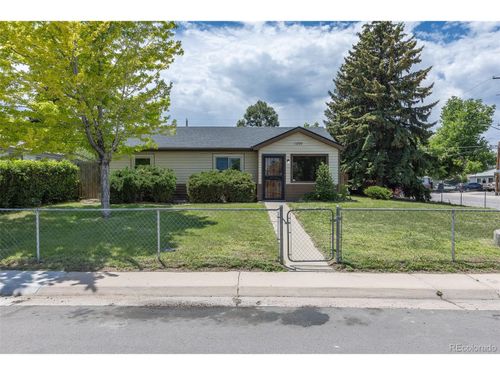 1099 Wheeling St, Aurora, CO, 80011-6556 | Card Image