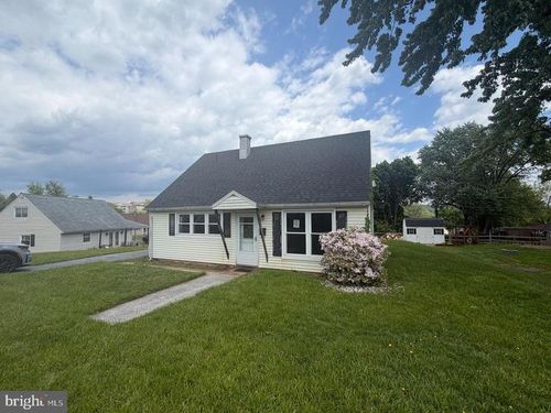 1058 N Pine Street, MIDDLETOWN, PA, 17057 | Card Image
