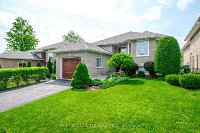 1329 White Cres, House other with 2 bedrooms, 3 bathrooms and 5 parking in Peterborough ON | Image 2