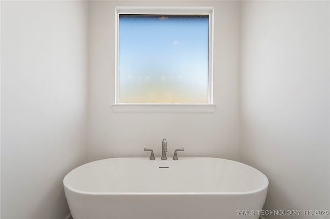 2038 E 129 Th St S, House other with 3 bedrooms, 3 bathrooms and null parking in Jenks OK | Image 29