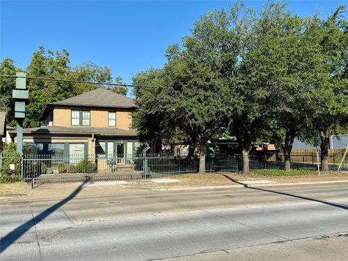 203 N Rockwall Ave, Terrell, TX, 75160-2616 | Card Image