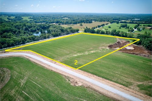 2 W Mariposa Ridge Rd, COLUMBIA, MO, 65202 | Card Image