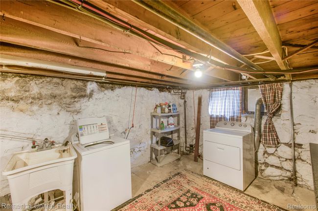 122Chestnut_BasementLaundryArea | Image 23
