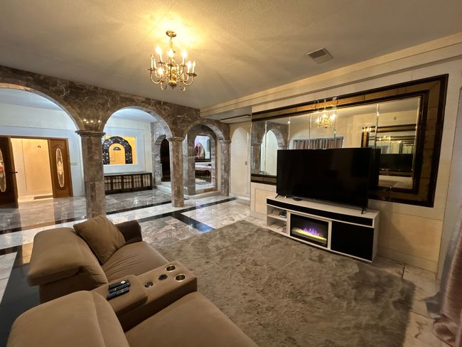 4202 Elm St, House other with 5 bedrooms, 5 bathrooms and 2 parking in East Chicago IN | Image 31