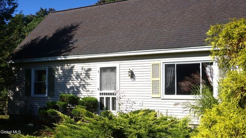 6 Newington Ave, Wilton, NY, 12831-1842 | Card Image