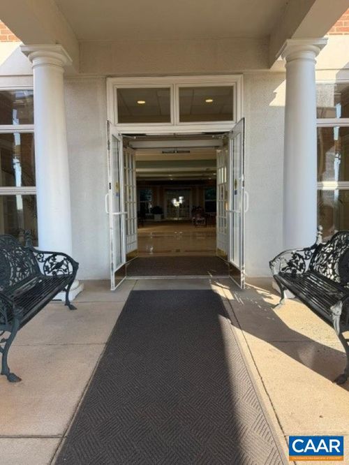 2207-500 Crestwood Dr, CHARLOTTESVILLE, VA, 22903-4880 | Card Image