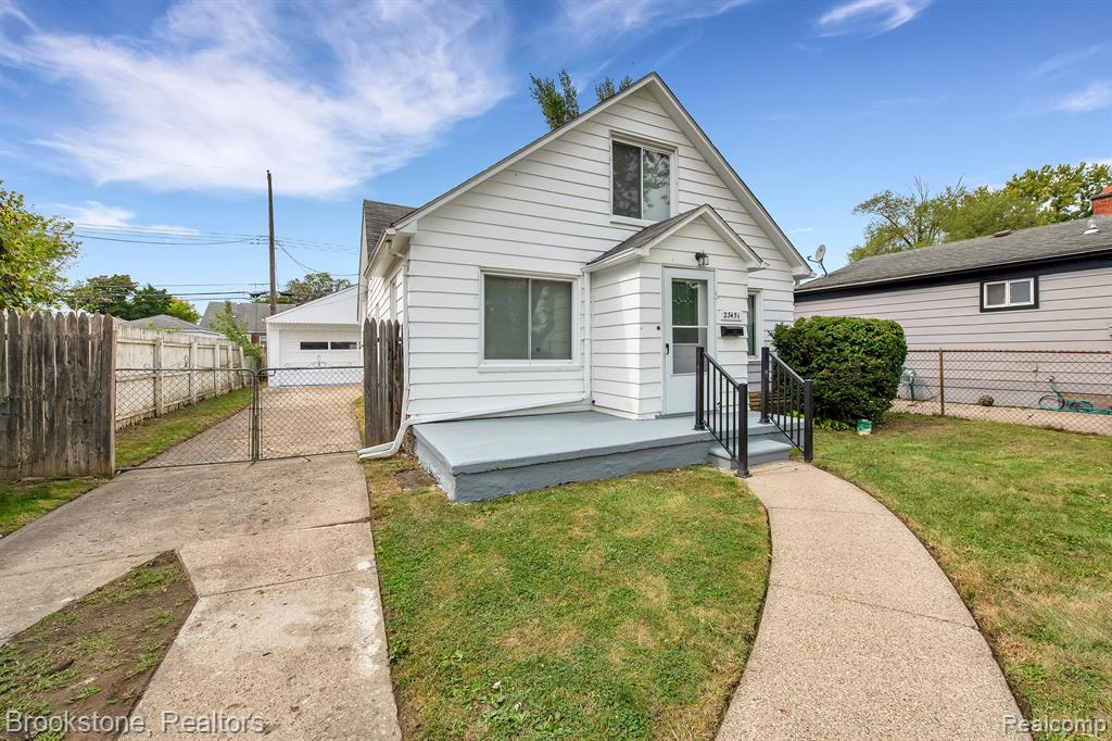 Wellington Ave, Warren, MI 48089