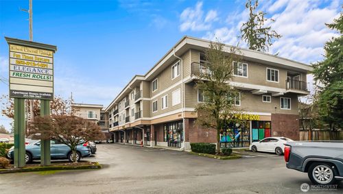 10240 Bridgeport Way Sw, Lakewood, WA, 98499-2304 | Card Image