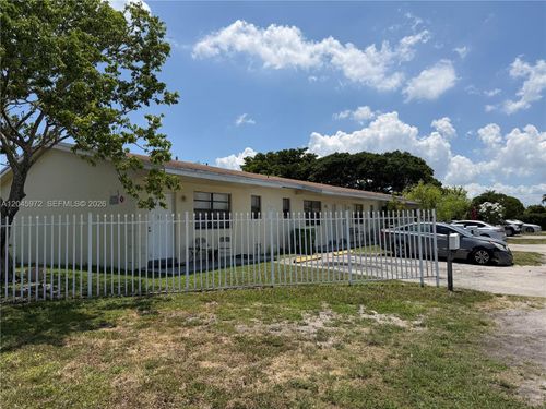 6-333 Nw 2nd Ave, Hallandale Beach, FL, 33009-3315 | Card Image