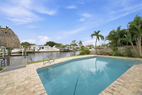 101 92nd Ave N, ST PETERSBURG, FL, 33702-2635 | Card Image