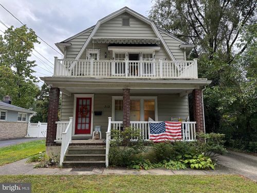 712 Grove St, Haddonfield, NJ, 08033-1050 | Card Image