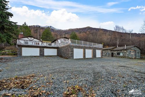 19330 Stonehill Dr, Eagle River, AK, 99577-9015 | Card Image