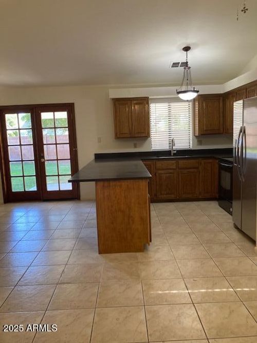3957 E Des Moines St, Mesa, AZ, 85205-6106 | Card Image