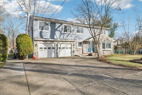 98 Auborn Ave, Shirley, NY, 11967-1738 | Card Image