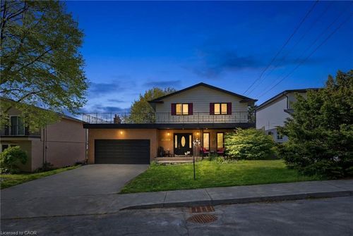 23 Hildegard Dr, Hamilton, ON, L8K5S1 | Card Image