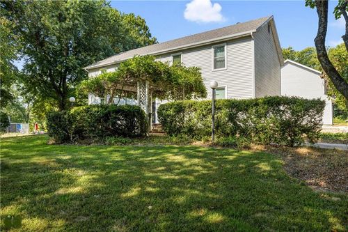 3106 N Miller Dr, Independence, MO, 64058-2262 | Card Image