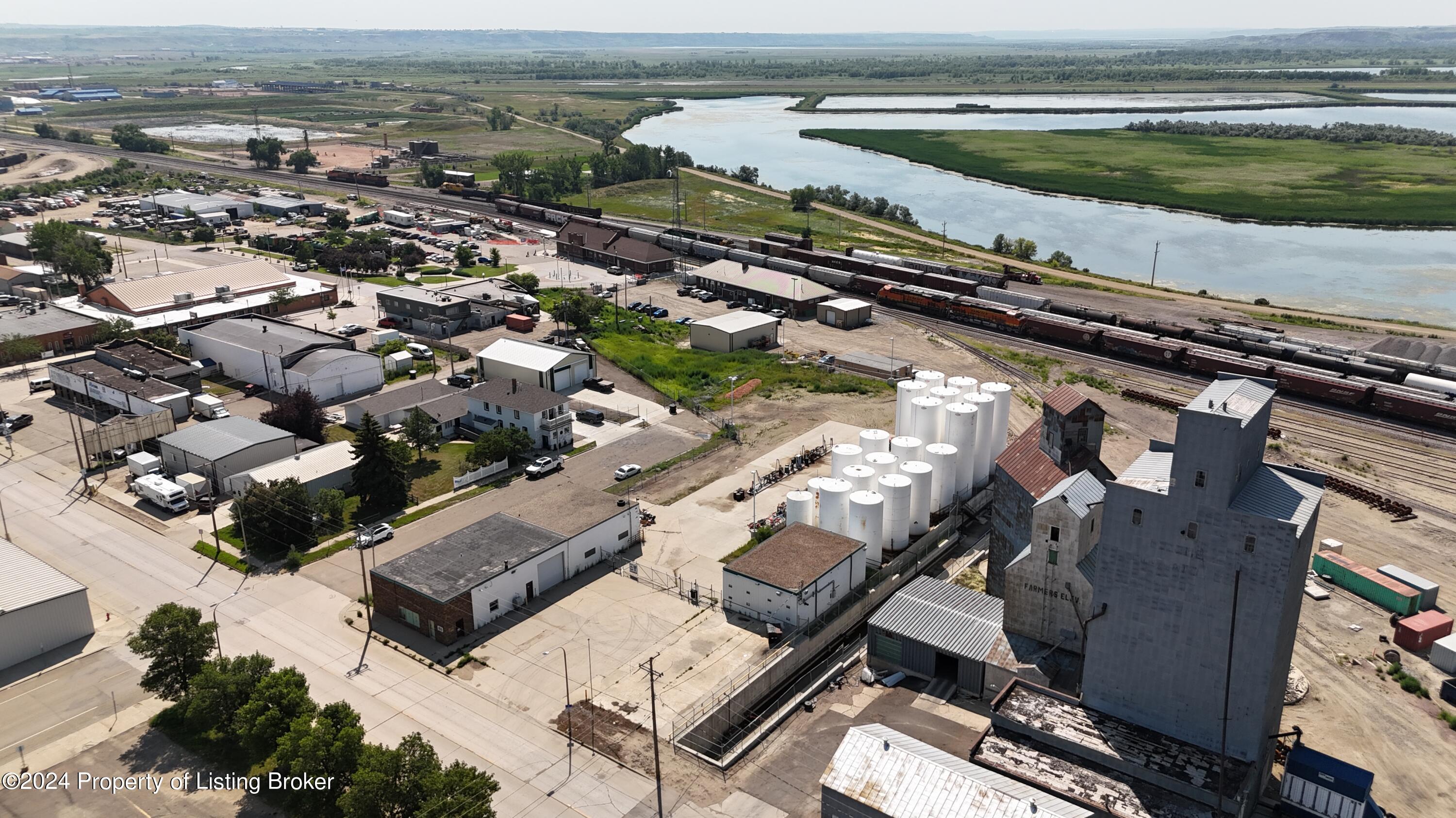 Commercial Sale in Williston 4