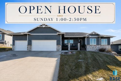 8209 E Willow Leaf St Street, Sioux Falls, SD, 57110 | Card Image