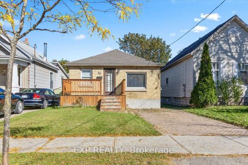 30 Glenwood Ave, London, ON, N5Z2P8 | Card Image