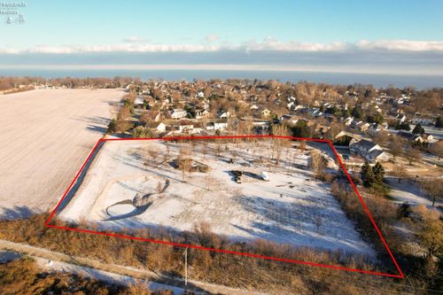 676 Salem Dr, Huron, OH, 44839 | Card Image